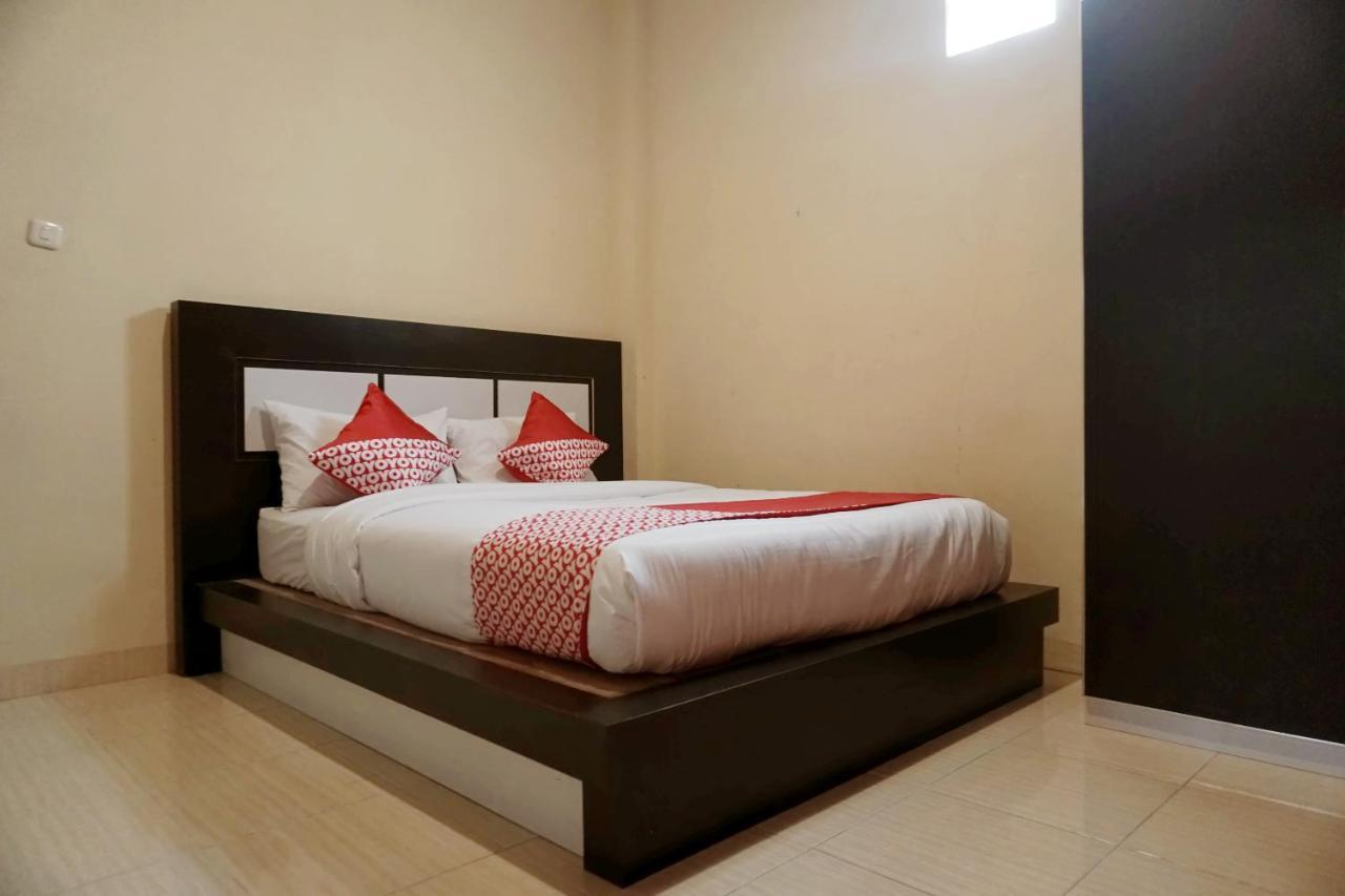 OYO 1394 Rumaisa Homestay Syariah Pekanbaru Luaran gambar