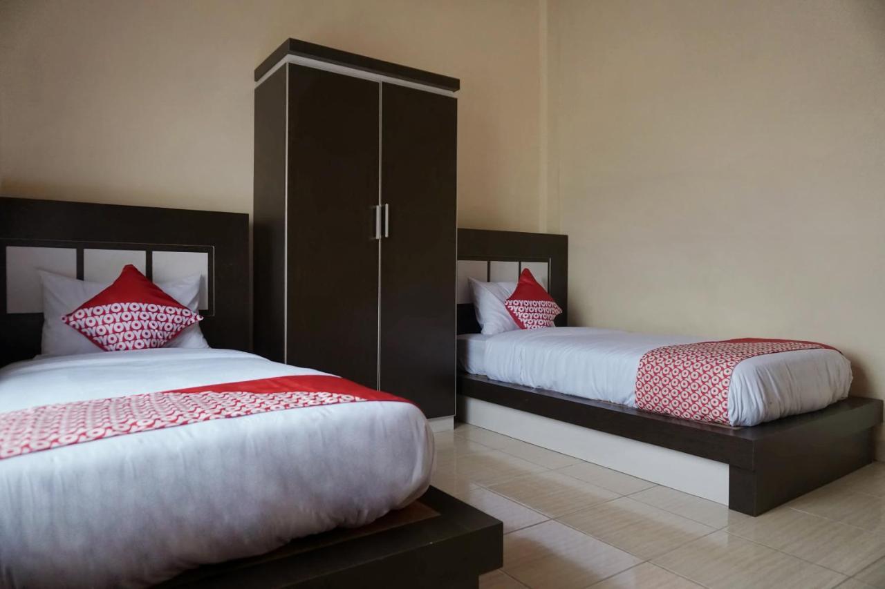 OYO 1394 Rumaisa Homestay Syariah Pekanbaru Luaran gambar