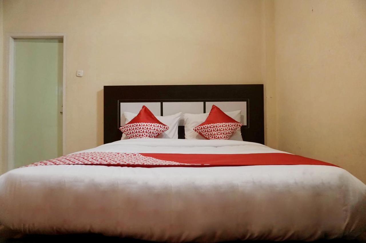 OYO 1394 Rumaisa Homestay Syariah Pekanbaru Luaran gambar